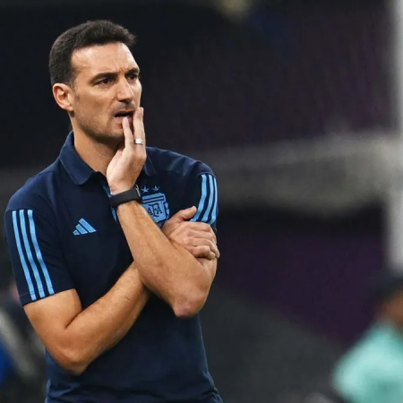 Scaloni analiza una sorpresa para el Mundial
