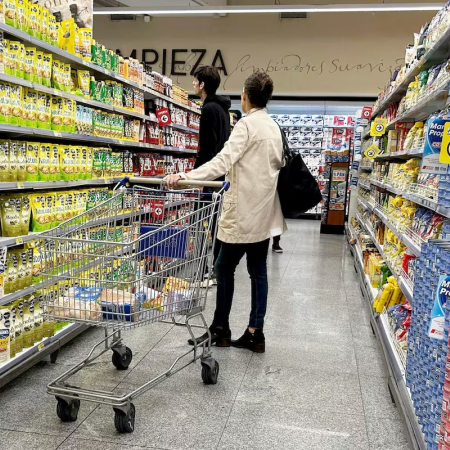 La inflación baja, pero el sueldo no alcanza