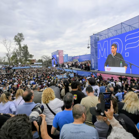 Kicillof acelera y apunta a 2027