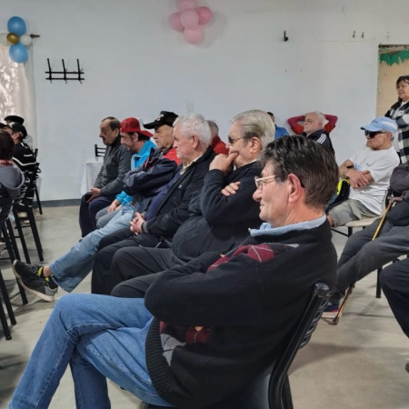 Reciclar también es cosa de todos: talleres en centros de jubilados de Lomas