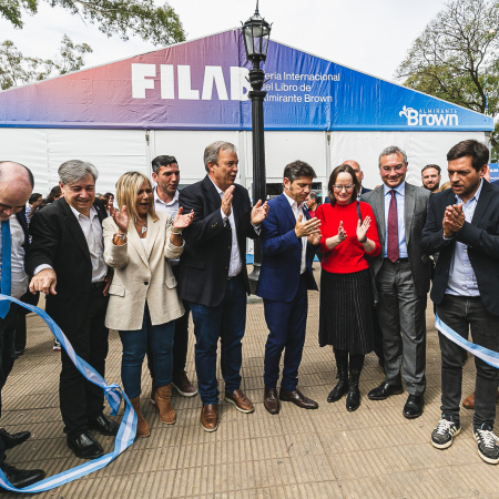 Kicillof inauguró la FILAB junto a Cascallares y Fabiani