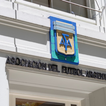 La AFA va contra los medios partidarios: advierten sobre sanciones