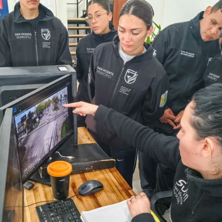 Los futuros policías conocieron cómo se combate el delito en San Vicente
